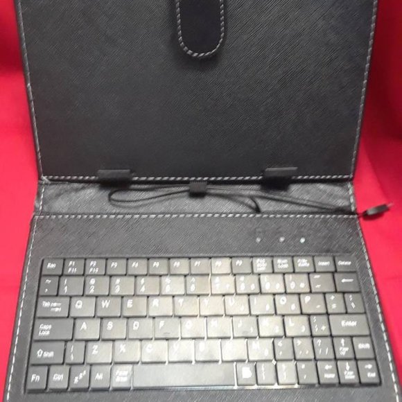 BRAND NEW Universal 7 inch Tablet Case with PC Keyboard and Flip Stand, Black - Picture 9 of 9